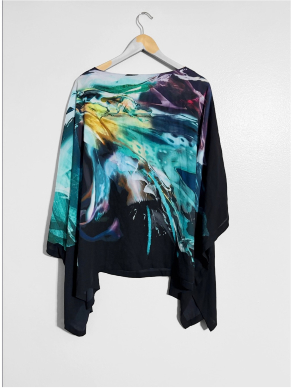 Chico's Abstract Scarf Like Top - Picture 3 of 3